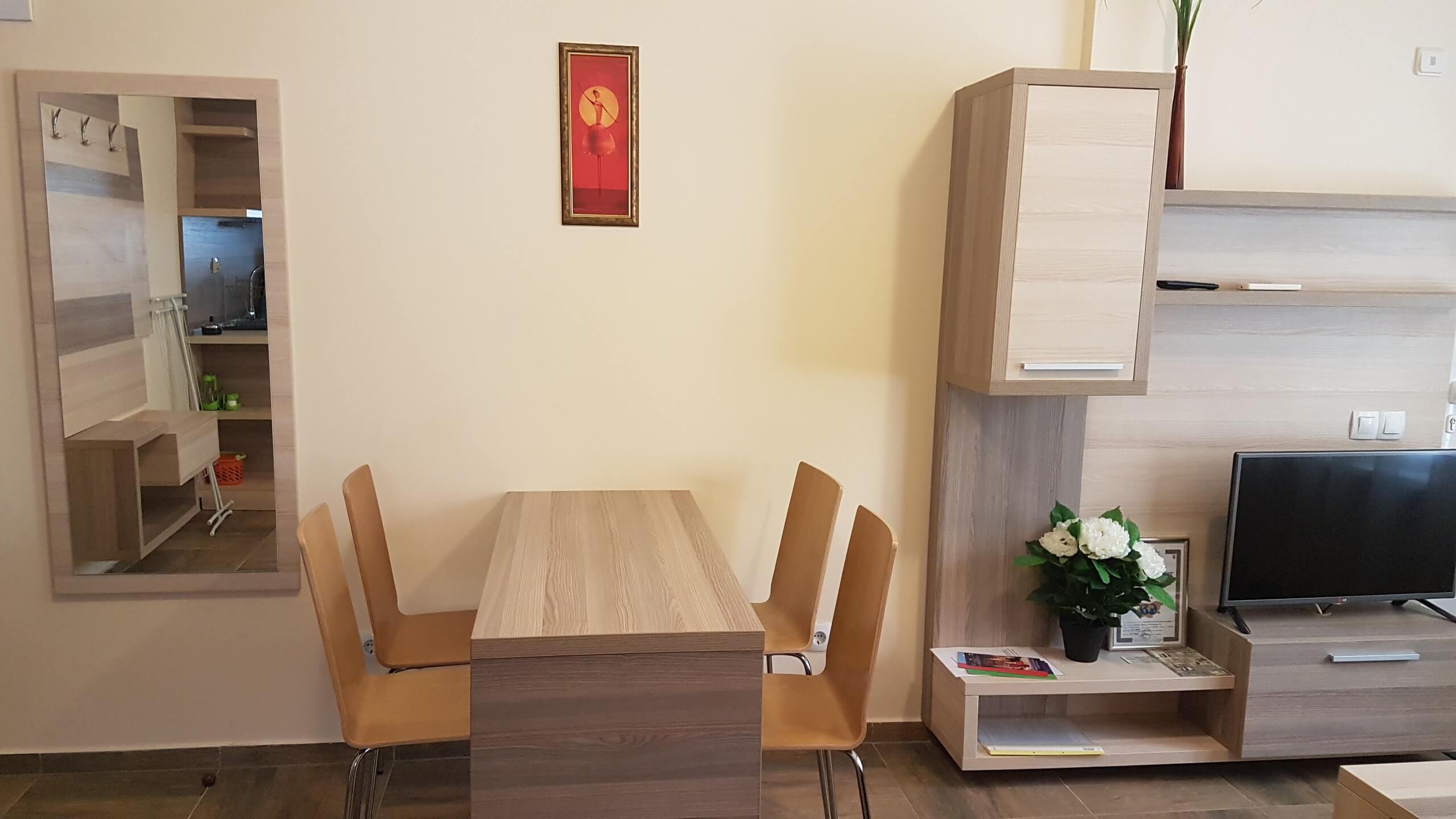 Image from Apartment 4