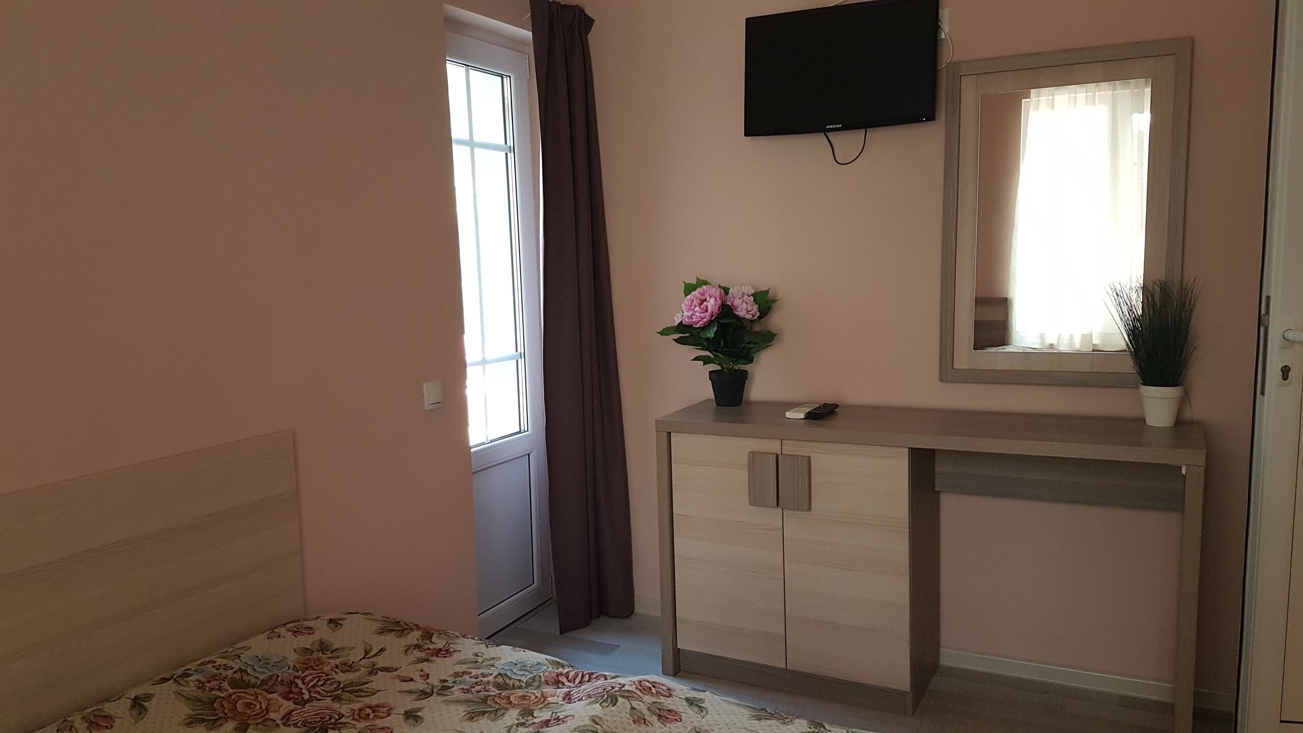Image from Apartment 4