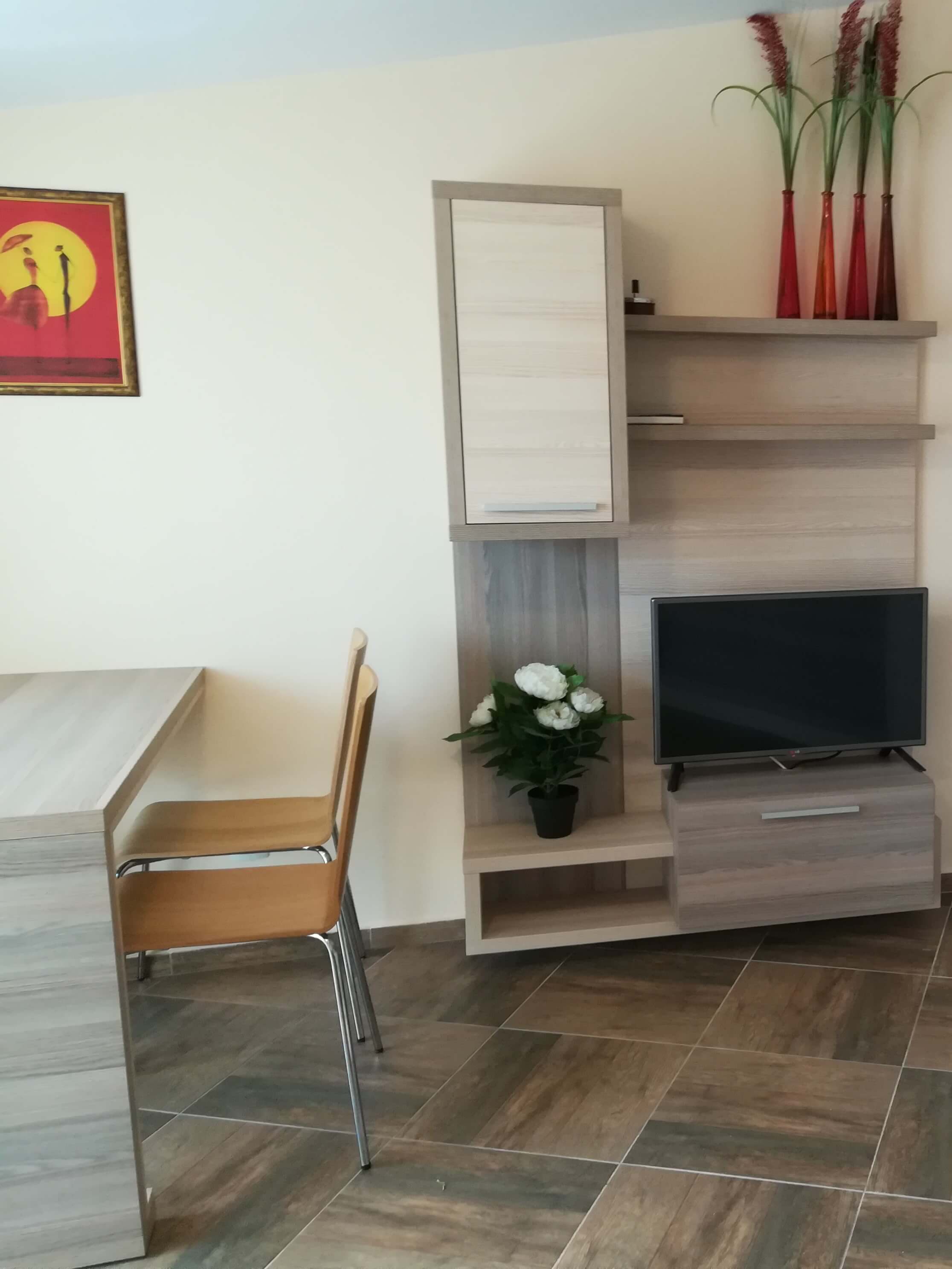 Image from Apartment 6